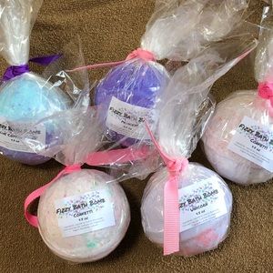 5 Assorted Fizzy Bath Bombs